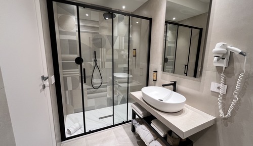 Habitación ejecutiva, 1 cama de matrimonio grande, no fumadores, vistas a la piscina