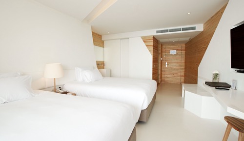 Habitación superior, 2 camas dobles, vistas al mar