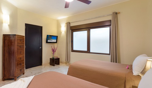 Apartamento familiar, 2 habitaciones, vistas al jardín