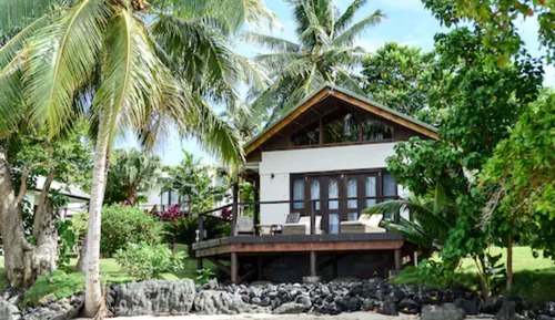 Villa, frente a la playa