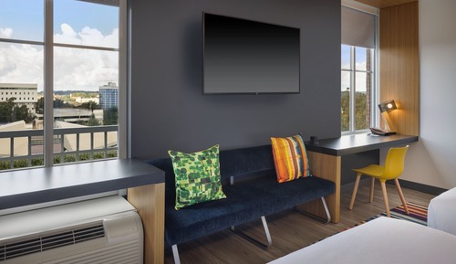 Habitación, 2 camas de matrimonio, vistas a la ciudad