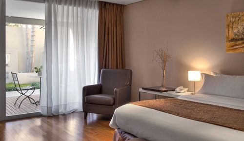 Habitación Premium con 1 cama doble o 2 individuales