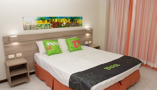 Habitación superior con 2 camas individuales, vistas al mar
