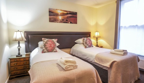 Ty Dre Twin Suite