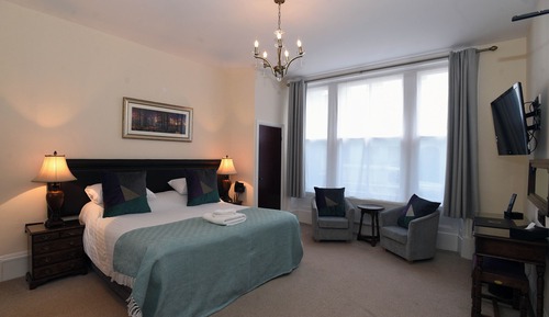 Black Jacks Easy Access Suite Double