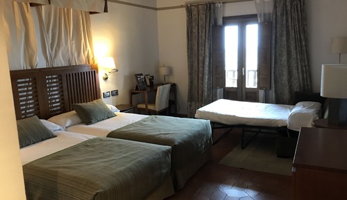 Habitación estándar con 2 camas individuales (3 adults)