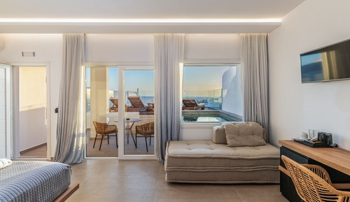 Suite junior, piscina privada, vistas al mar