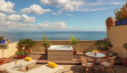 Suite junior, terraza, vistas al mar (Jacuzzi)