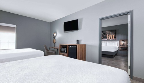 Suite familiar, 1 habitación, no fumadores (1 King, 2 Queen)