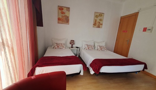 Habitación triple, baño privado