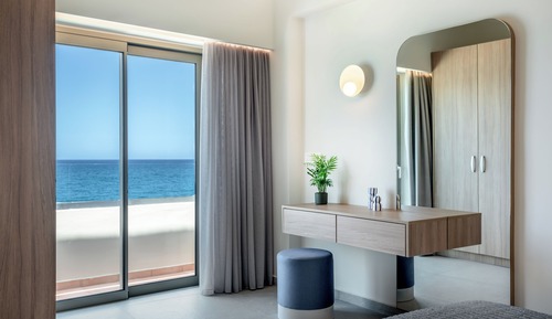 Premium One-bedroom Sea View Suite