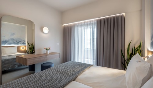 Premium One-bedroom Suite