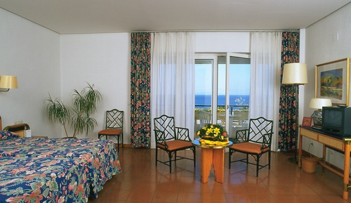 Habitación estándar doble (2 adults + 1 child)