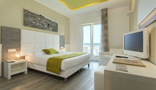 Habitación Confort doble (Beach access included)