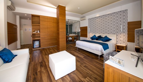 Suite junior, vistas al mar (Beach access included)