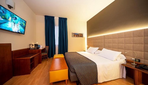 Habitación Confort con 1 cama doble o 2 individuales