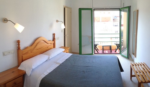 Habitación doble, baño privado