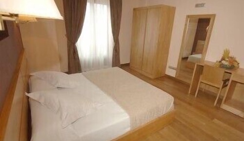 Habitación superior con 1 cama doble o 2 individuales