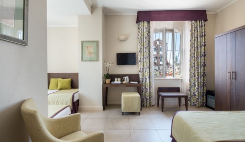 Family Quadruple Room, Non Smoking Staircase Only