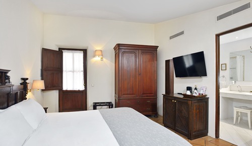 Habitación superior con 1 cama doble o 2 individuales
