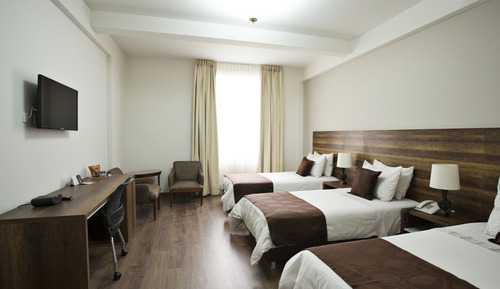 Habitación cuádruple familiar, varias camas