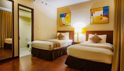 Premiere Executive Suite Twin Bed