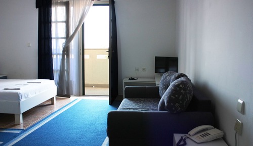 Habitación cuádruple, balcón
