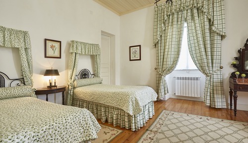 Habitación con 2 camas individuales