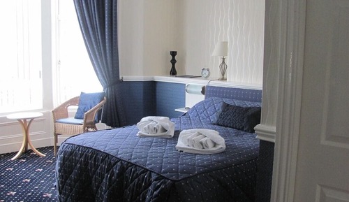 Suite, baño privado (2ad & 2ch child 12yrs )