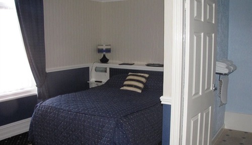 Habitación doble, baño privado