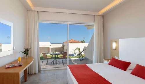 Habitación familiar, vistas al jardín
