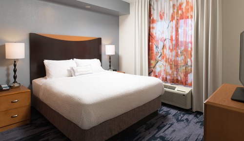 Estudio, 1 cama de matrimonio grande con sofá cama