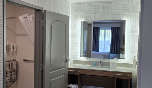 Estudio, 2 camas de matrimonio, no fumadores (Mobility & Hearing, Roll-in Shower)