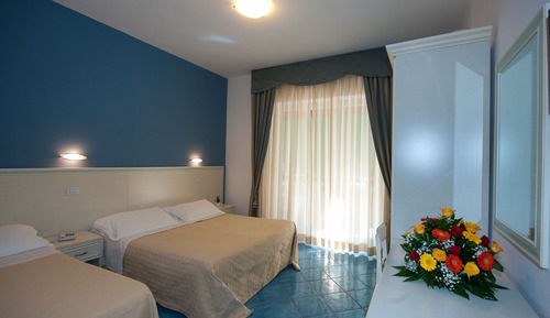 Habitación triple básica