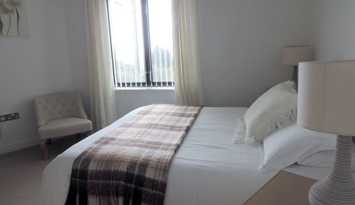 Apartamento de lujo, baño privado, vistas al mar