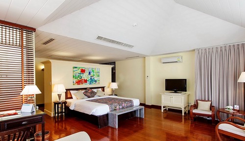 Courtyard View Room - No Balcony
