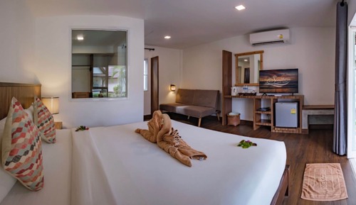 Habitación superior, vistas al jardín