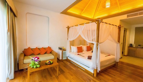 Villa, acceso a la piscina (Access Pool Villa)