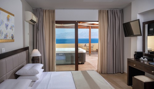Suite with Sea View and Jacuzzi
