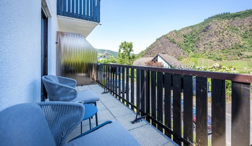 Habitación Confort doble, en edificio anexo (Kabinet mit Balkon)