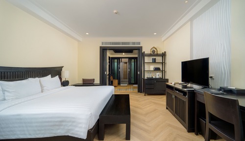 Deluxe Grand Room