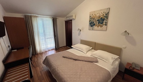 Habitación económica, 1 cama doble o 2 individuales