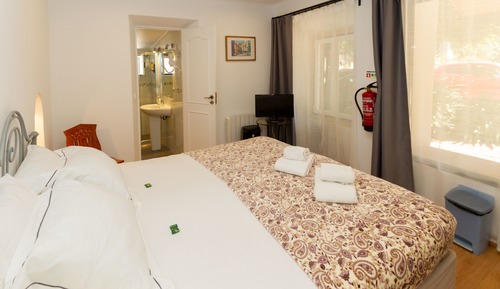 Habitación con 1 cama doble o 2 individuales