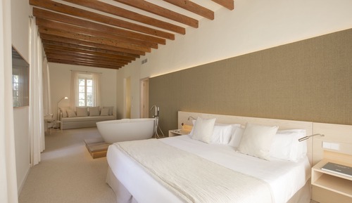 Suite de lujo, bañera de hidromasaje