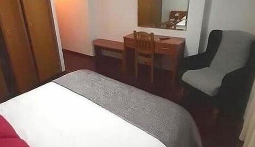 Habitación estándar con 1 cama doble o 2 individuales