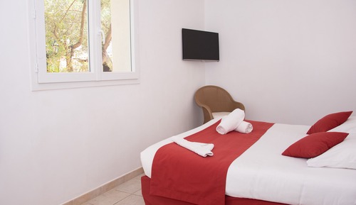 Habitación doble superior, 1 cama de matrimonio grande, vistas al jardín