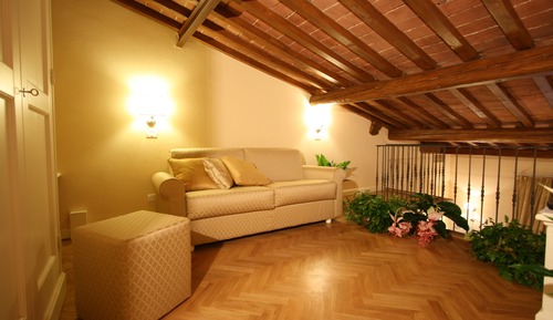 Deluxe Apartment with Fiesole's Hills View for 4 people