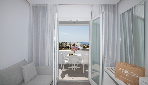 Daylight Wing Superior Suite Sea View