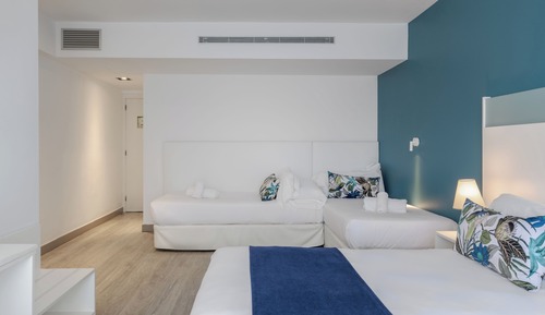 Habitación familiar, balcón (Comfort)