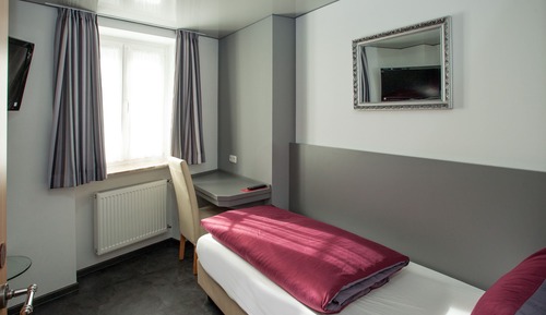 Habitación individual básica, baño privado